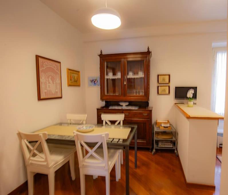 Dimora Al Colosseo, 2 Bedrooms 로마 외부 사진