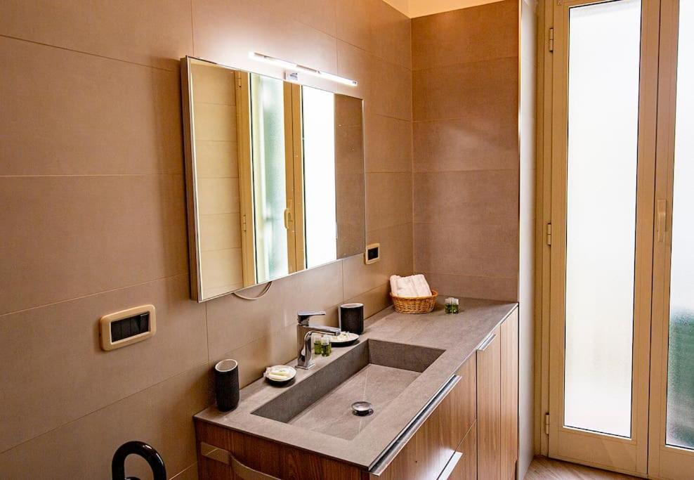 Dimora Al Colosseo, 2 Bedrooms 로마 외부 사진